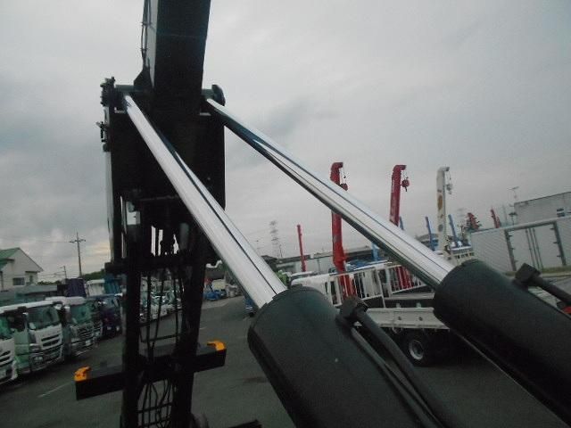Mitsubishi GREAT 2015-10 6805534-7
