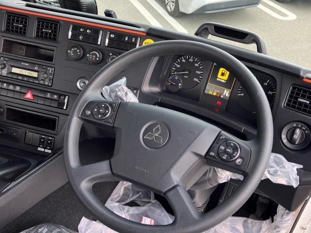 Mitsubishi GREAT 2026-01 6805521-23