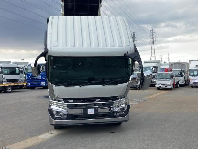 Mitsubishi GREAT 2026-01 6805521-25