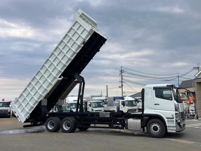 Mitsubishi GREAT 2026-01 6805521-5