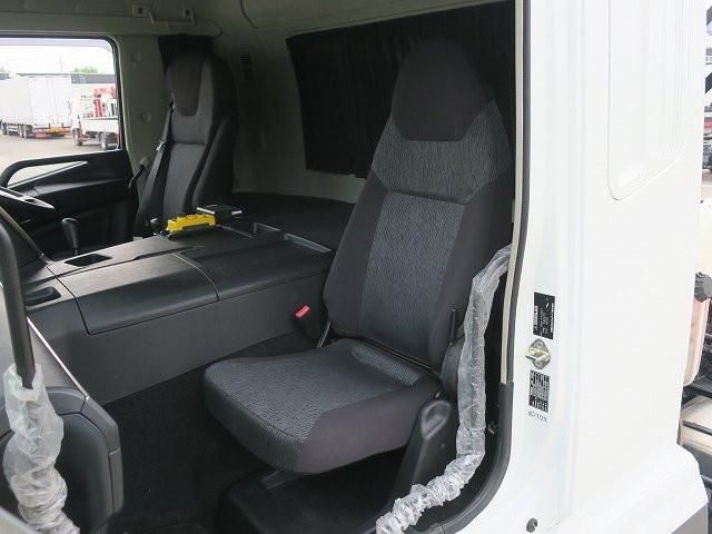 Mitsubishi GREAT 2024-02 6805522-22