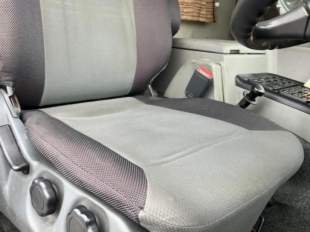 Mitsubishi GREAT 2016-03 6805538-14