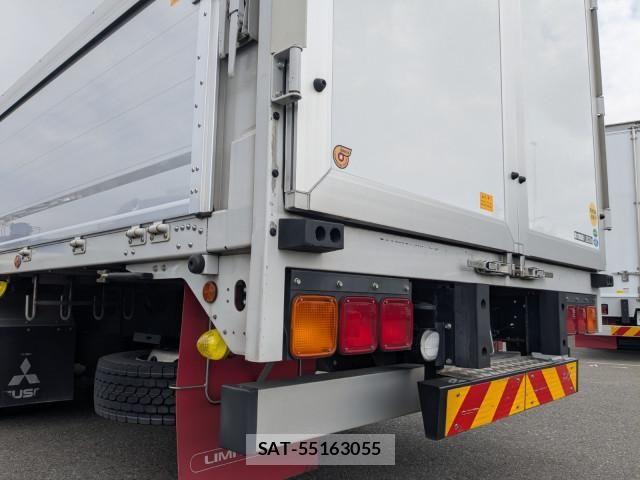 Mitsubishi GREAT 2024-04 6913735-4