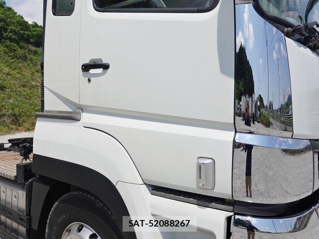 Mitsubishi GREAT 2019-01 6913740-4