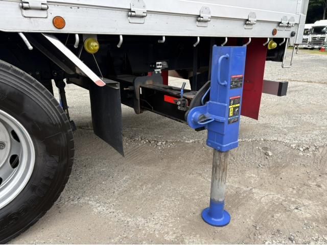 Mitsubishi GREAT 2015-05 6919907-11