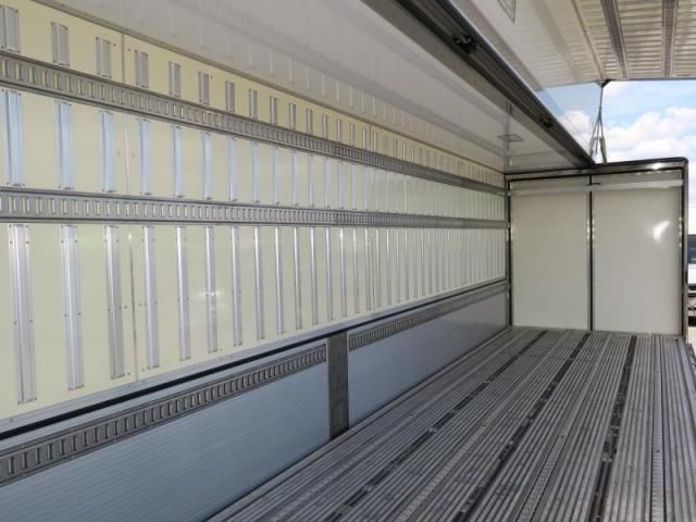 Mitsubishi GREAT 2018-03 6964475-3