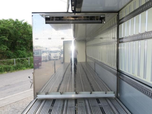 Mitsubishi GREAT 2018-03 6964475-4