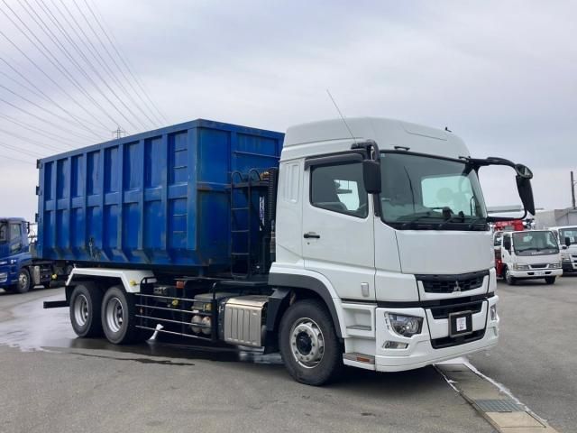Mitsubishi GREAT 2024-06 6964474-1