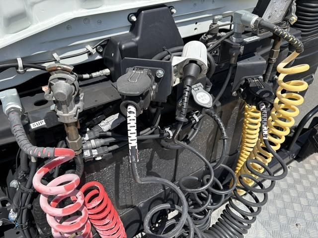 Mitsubishi GREAT 2023-01 6964486-10