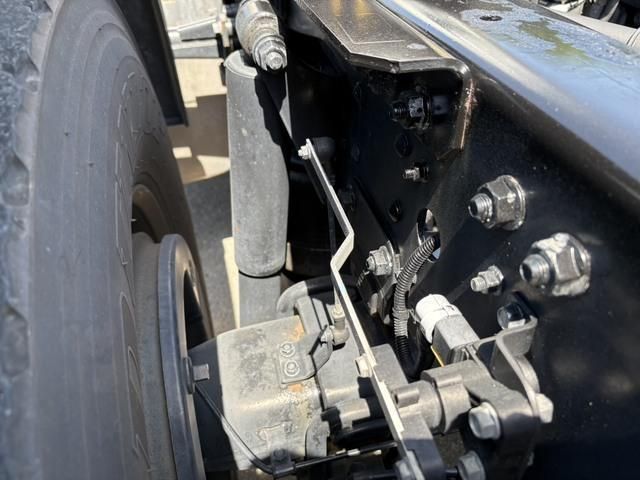 Mitsubishi GREAT 2023-01 6964486-21
