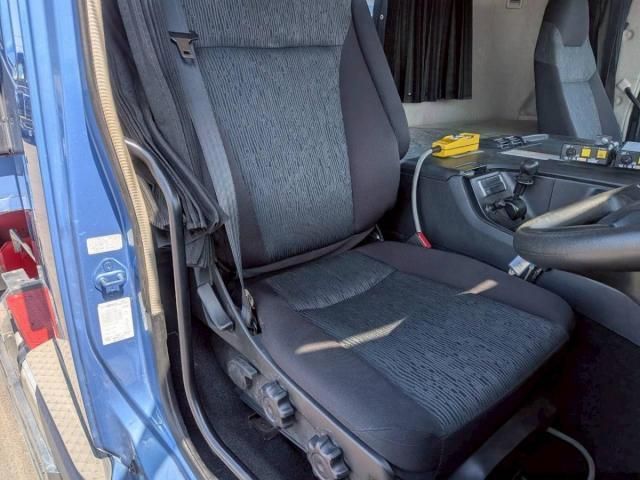 Mitsubishi GREAT 2022-05 6964476-18