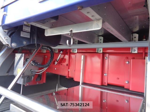 Mitsubishi GREAT 2023-12 7021685-15