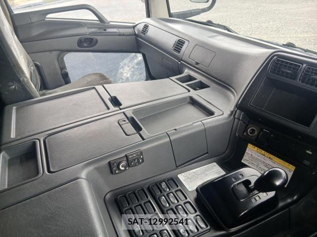 Mitsubishi GREAT 2013-08 7021688-21