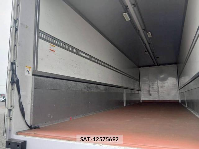 Mitsubishi GREAT 2016-11 7060933-28