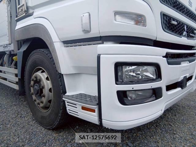 Mitsubishi GREAT 2016-11 7060933-8
