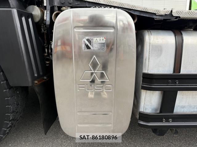 Mitsubishi GREAT 2013-06 7060937-24
