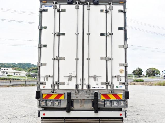 Mitsubishi GREAT 2016-03 7199784-8
