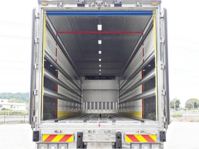 Mitsubishi GREAT 2016-03 7199788-14