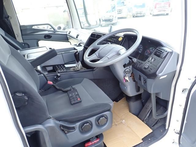 Mitsubishi GREAT 2015-12 7199782-10