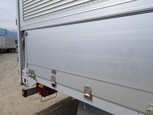 Mitsubishi GREAT 2015-12 7199782-25