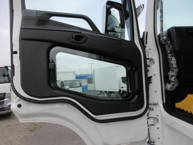 Mitsubishi GREAT 2026-02 7199769-18