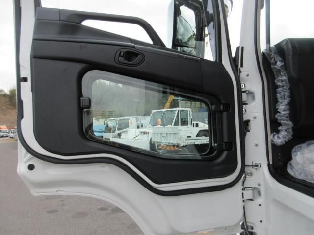 Mitsubishi GREAT 2026-02 7199773-18