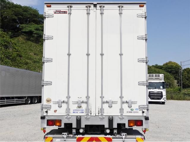 Mitsubishi GREAT 2017-03 7199786-8