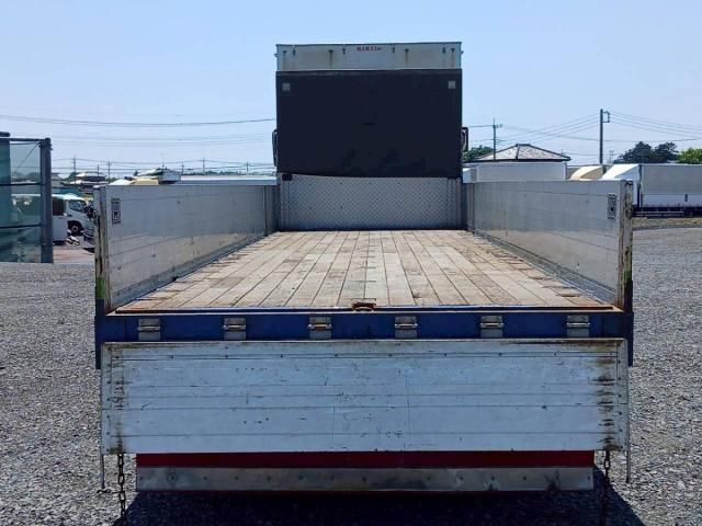 Mitsubishi GREAT 2017-04 7199792-17