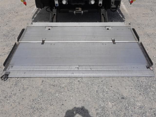 Mitsubishi GREAT 2017-03 7199785-19