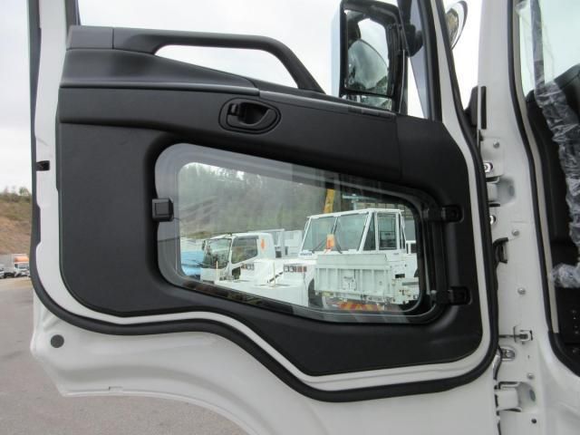 Mitsubishi GREAT 2026-02 7199770-18