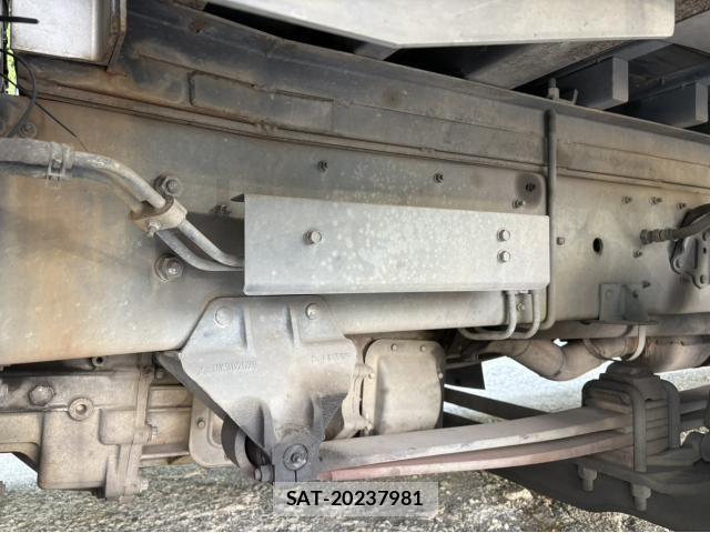 Mitsubishi GREAT 2015-12 7252474-13