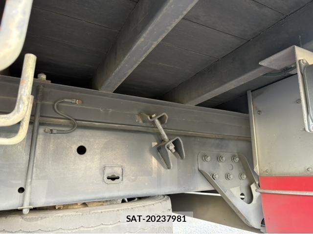 Mitsubishi GREAT 2015-12 7252474-17