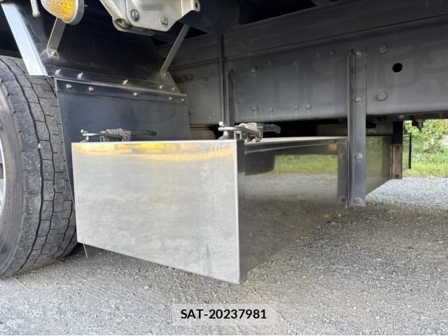Mitsubishi GREAT 2015-12 7252474-18