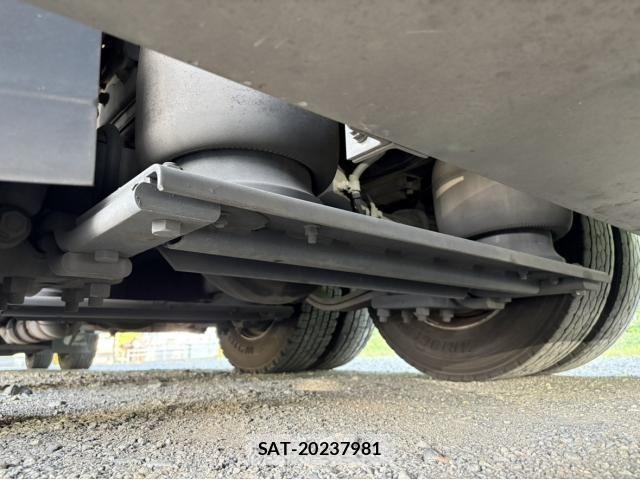 Mitsubishi GREAT 2015-12 7252474-19