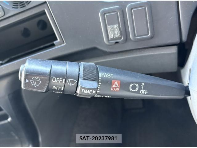 Mitsubishi GREAT 2015-12 7252474-28