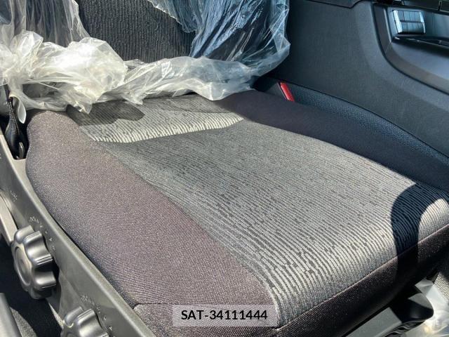 Mitsubishi GREAT 2025-11 7252469-18