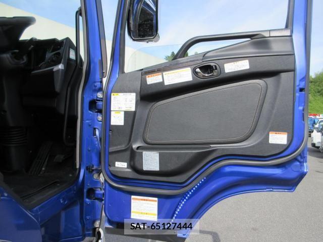 Mitsubishi GREAT 2021-04 7252473-7