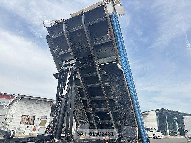 Mitsubishi GREAT 2014-06 7252475-7