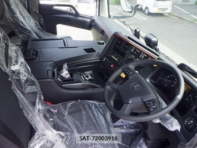 Mitsubishi GREAT 2026-01 7252467-9