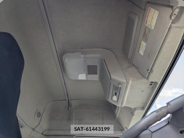 Mitsubishi GREAT 2014-02 7252483-16