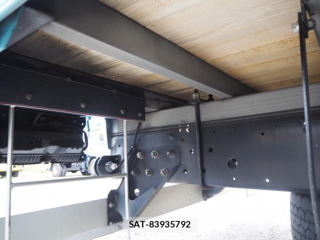 Mitsubishi GREAT 2017-03 7252479-23