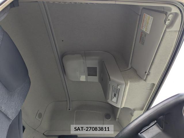 Mitsubishi GREAT 2022-04 7252476-19