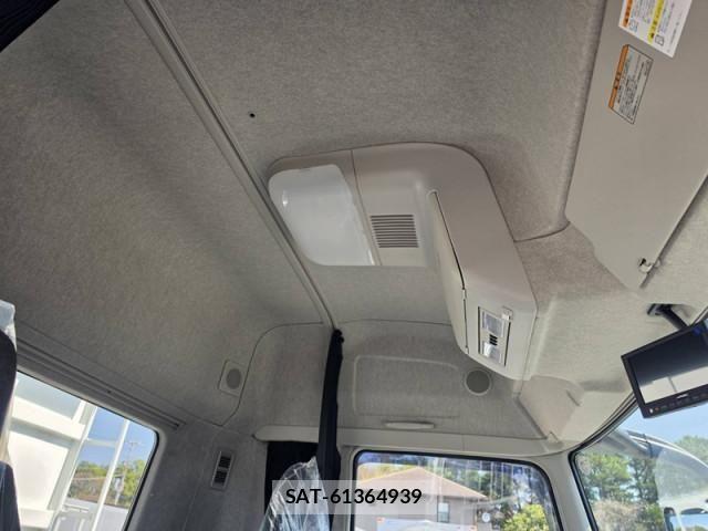 Mitsubishi GREAT 2026-03 7252463-15