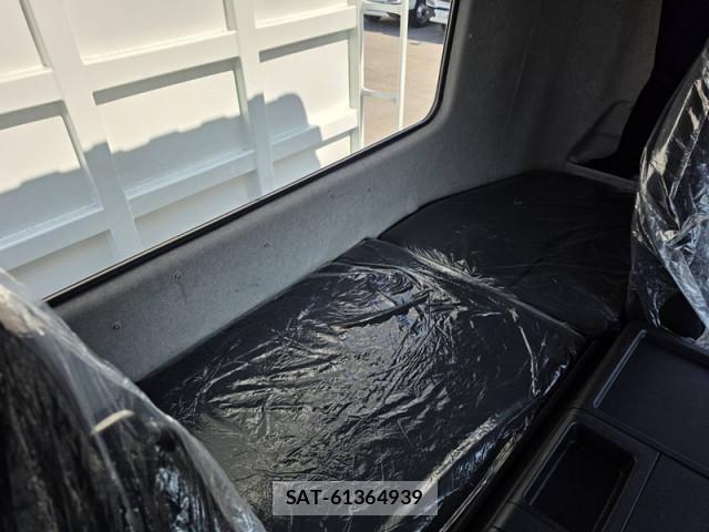 Mitsubishi GREAT 2026-03 7252463-17