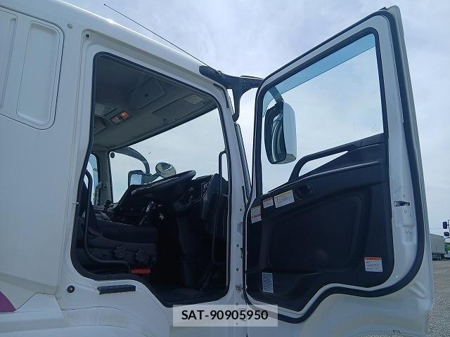 Mitsubishi GREAT 2020-04 7252470-25