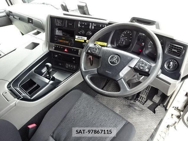 Mitsubishi GREAT 2017-12 7252472-16