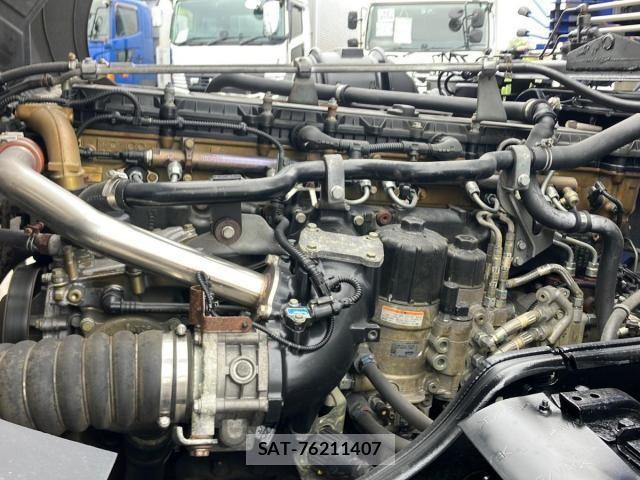 Mitsubishi GREAT 2012-10 7378974-16