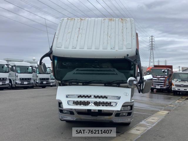 Mitsubishi GREAT 2012-10 7378974-23