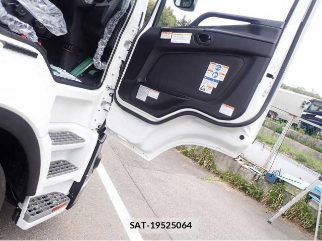 Mitsubishi GREAT 2026-03 7510168-20