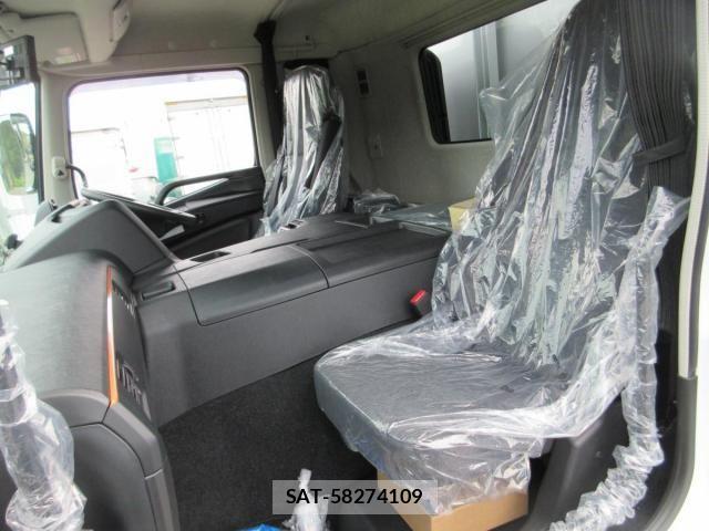 Mitsubishi GREAT 2026-03 7510177-14